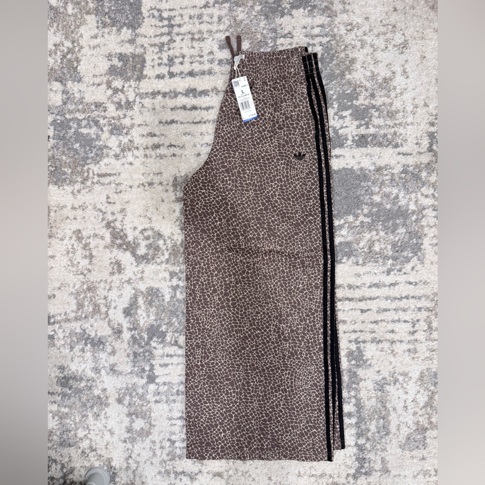 adidas Women’s FIREBIRD OVERSIZED AOP DENIM PANTS - Picture 6 of 7